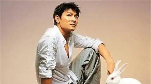 刘德华出院之后仍心系粉丝,天王的敬业令人尊重!_身体_时候_岁数