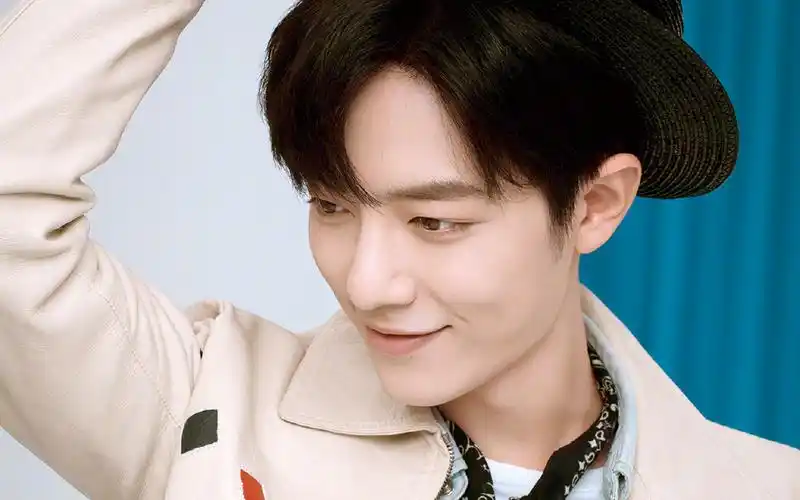 肖战帅气写真图片桌面壁纸