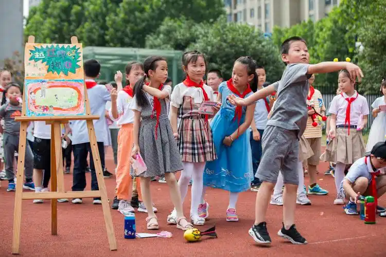 玩中学学中玩 合肥高新创新实验小学游戏课程嗨翻六一(图)