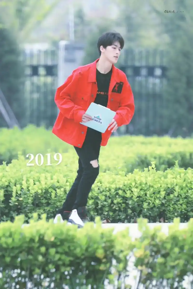 何洛洛 #徐一宁 #男高 #创造营2019 #三年前vs三 - 抖音