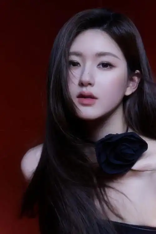 赵露思黑长直写真好飒好美