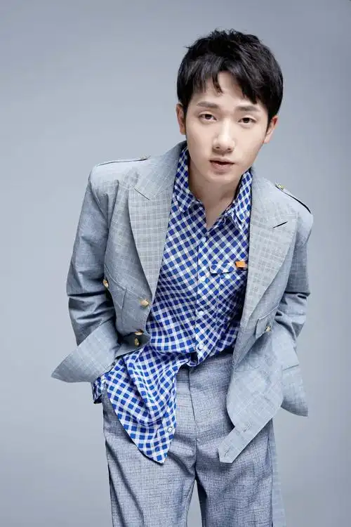 蒋敦豪六一晒萌照惹吐槽新歌以后手绘封面显童趣画风