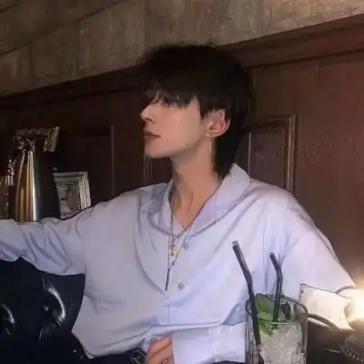 高质量ins韩系温柔男头高清图集 气质出众帅哥暖男头像图片_男生头像