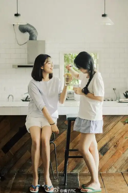 好闺蜜一辈子像这样拍出满屏暖暖的亲密感