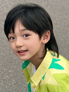 儿童鲻鱼头假发男帅气男生狼尾萌娃拍照道具日系短直发自然全头套