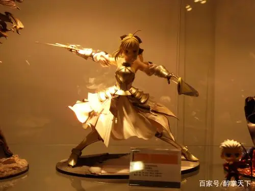 动漫展览手办少女