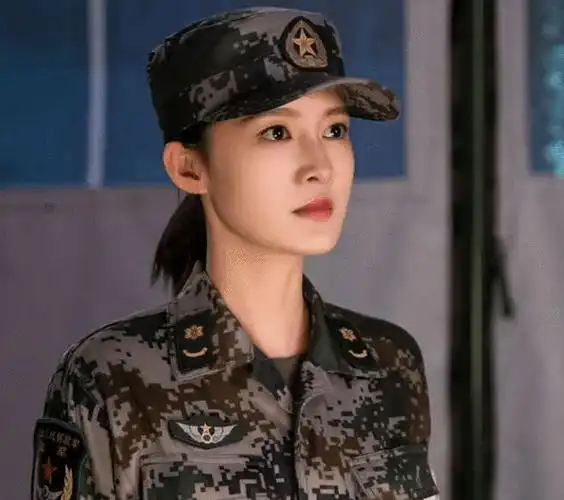爱上特种兵中李沁拉跨的不是演技而是跟谁都没cp感