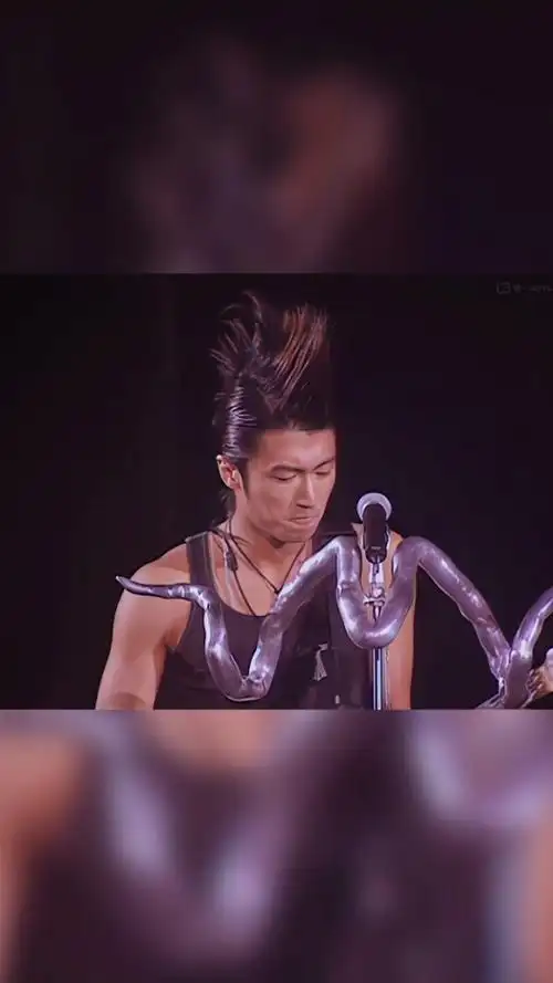 红馆演唱会中最年轻的一个歌手!谢霆锋