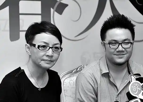 宋丹丹已经被工作和家务消磨得无法体会到家庭的温暖.