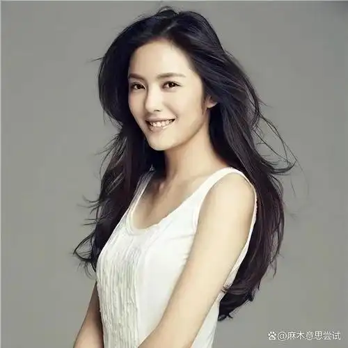 蔡文静从"小透明"到"霸屏女主" 努力后成为了《浪姐5》话题王