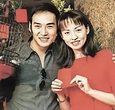 古装男神焦恩俊痴情相貌平凡妻子19年最后落得人财两空