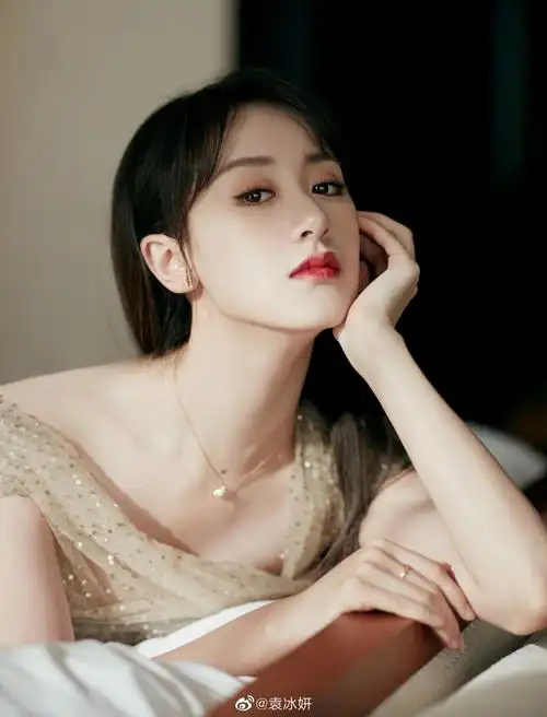 袁冰妍琉璃一人分饰十角点泪痣写悔过书玩梗出圈