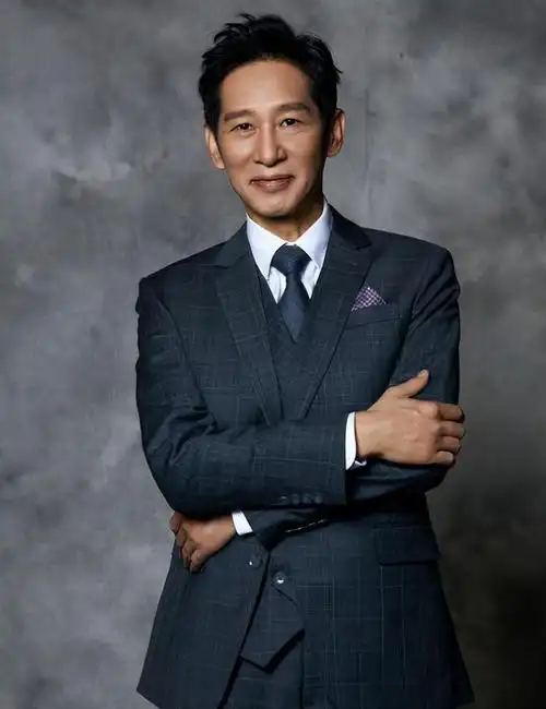 深扒之下,终于知道王劲松的底气是哪里来的