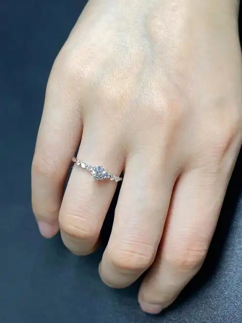 9款经典钻戒款式简约耐看