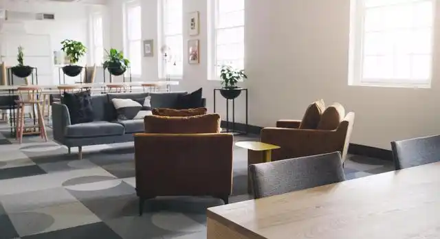 合理利用休息室改善工作体验