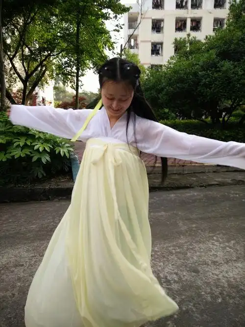 头像 34张图片 · 0 人收藏 nuo_糯糯 收藏 赞 分享 1