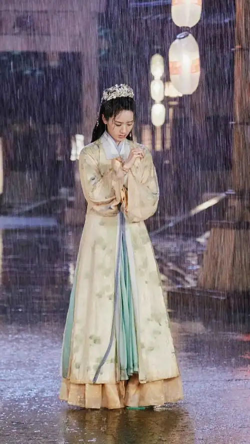 祝卿好 刘泠 袁冰妍