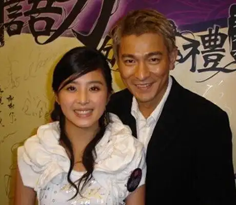 【图】张含韵与刘德华关系好 遭遇低潮遇刘德华扶持