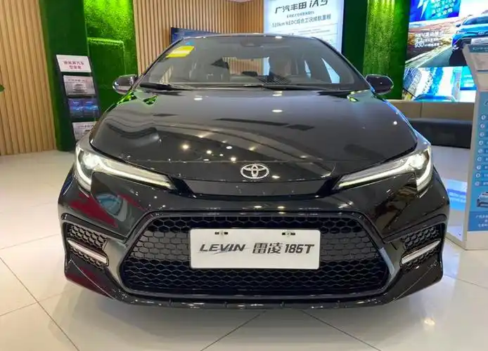 实拍2021款丰田雷凌黑色车身很大方配12t18l售1158万起