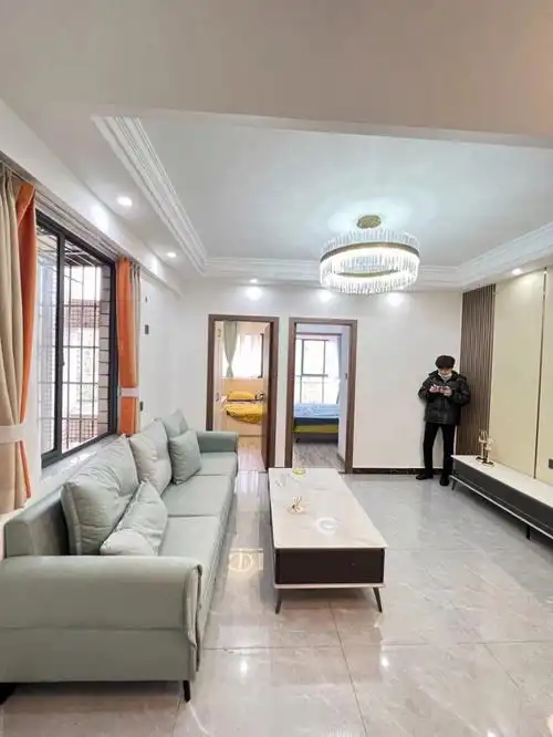 万家丽地铁三室一厅租金2000拎包入住