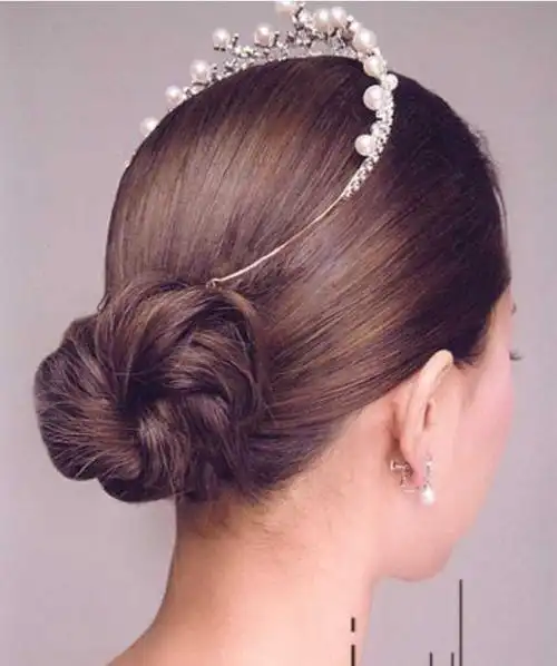 韩式盘发图片简约及贵族范韩式盘发发型三款