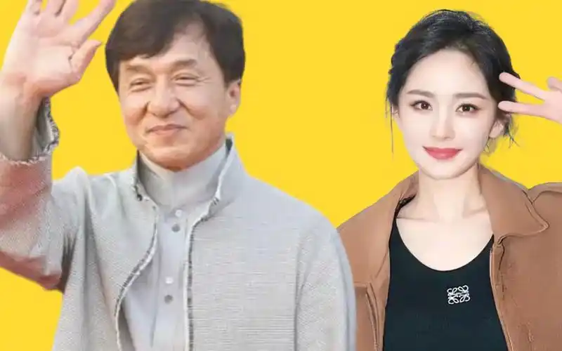 17岁的杨幂和成龙一起拍广告,她脱口而出的一句话,让片酬猛涨100倍