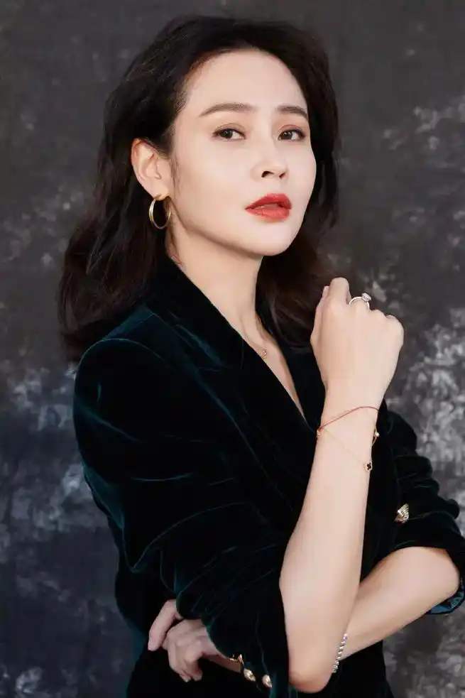 回顾贵姐儿于明加人美戏好为人低调不张扬追求平淡生活