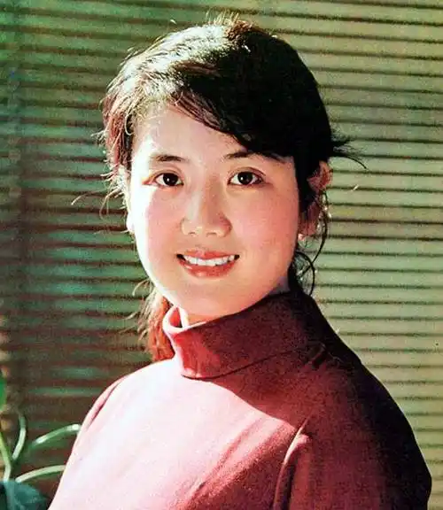 影后李秀明80年代最红女星刘晓庆给她当配角40岁成亿万富婆