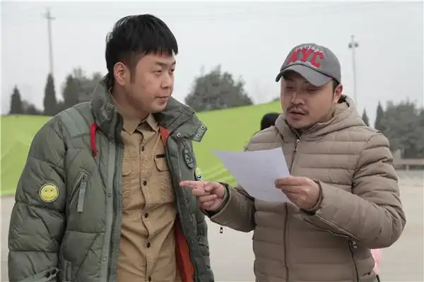 刘海导演给杜海涛说戏