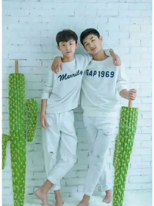 马嘉祺和他哥哥