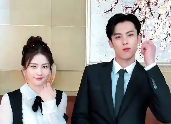 王鹤棣的搞笑合作,让罗云熙高兴得腰都直不起来了_许凯_时候_问题