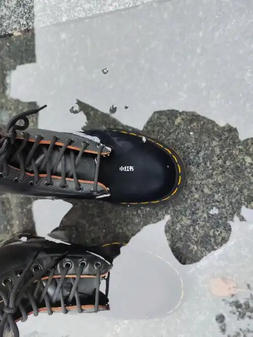 湿透了冷死了,湿