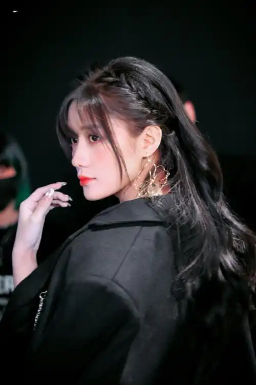 陈意涵estelle恋恋小酒窝