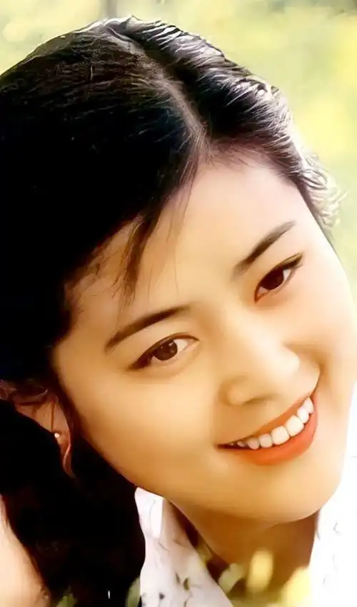 年轻时的倪萍太美啦_腾讯新闻