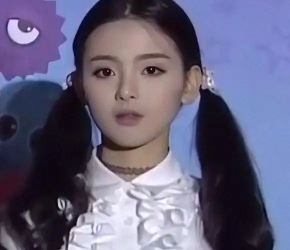 没出道之前,杨超越长啥样,看完照片,好多人都酸了!