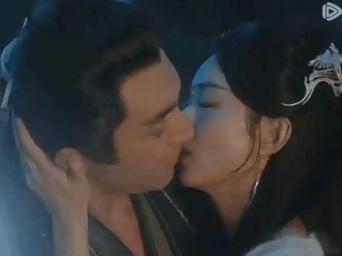 林更新回应上热搜:怪我太不会说话_赵丽颖_cp_互动