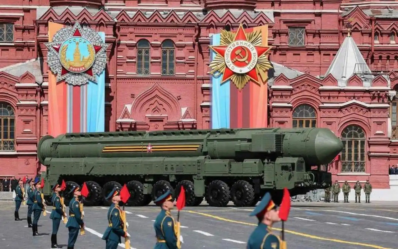 俄罗斯昨天的胜利日阅兵,亚尔斯洲际弹道导弹压轴出场.