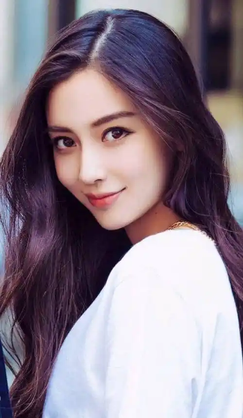 杨颖被爆简单扑戏用替身,现场图引争议,网友:钱也太好赚了_戏份_新剧