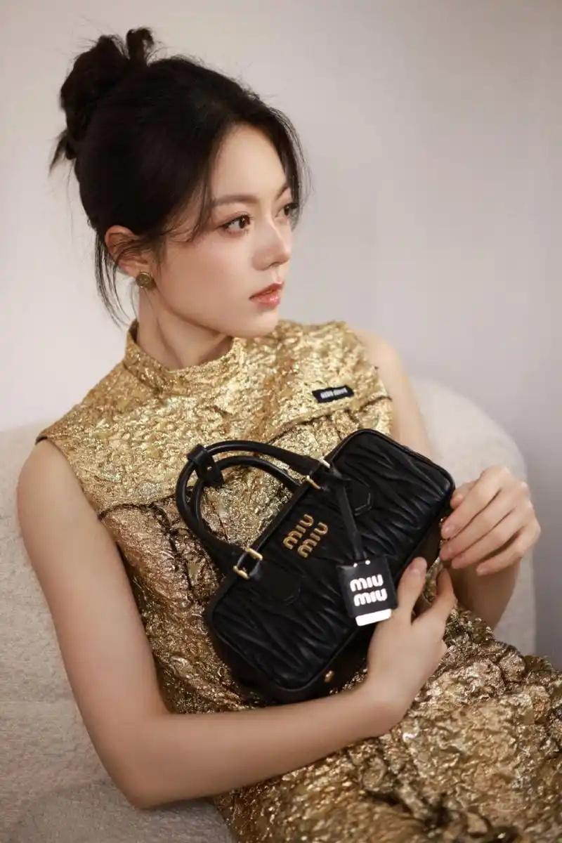 赵今麦最新美图.