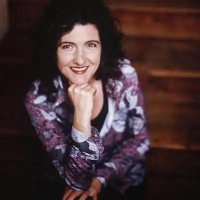 歌手: jocelyn pook 所属专辑:无  歌曲试听   彩铃试听  1,产品信息