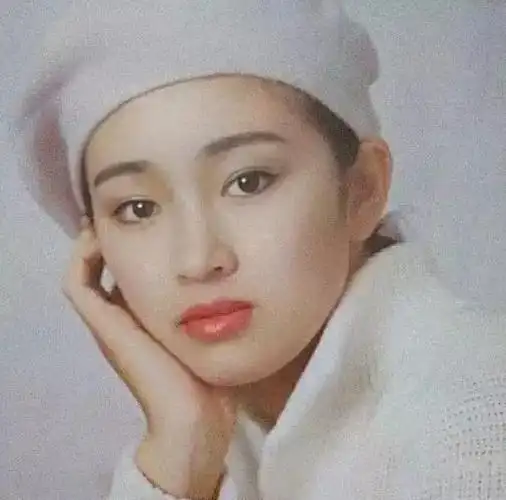 巩俐20岁旧照曝光青涩绝美秒杀网红网友比林青霞还美
