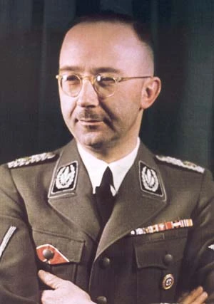 heinrich himmler, i>1900年10月7日一1945年5月23日 /i>),纳粹德国 a