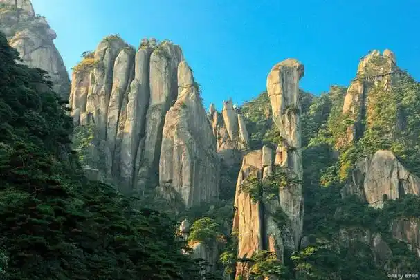 三清山风景名胜区位于中国江西省上饶市玉山县境内,是世界自然遗产和