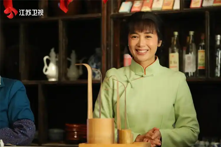 蒋雯丽正阳门下小女人演绎女强人风范小酒馆见证大时代