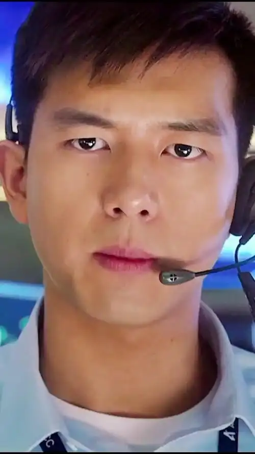 中国机长,见证民航奇迹 78 #李现 #中国机长 #厉害了我的国