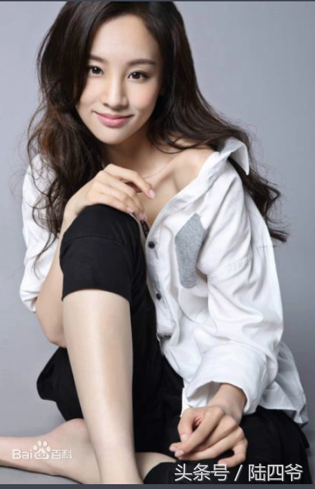 章龄之何许人也,为啥胡彦斌,薛之谦,陈为民,陈龙都为她折腰?