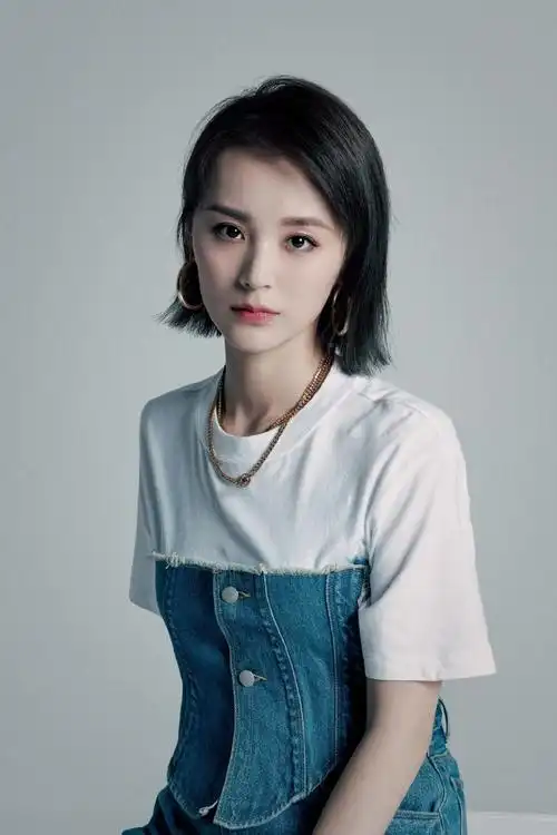 毛林林和洪小玲好像对比照,她老公叫什么?