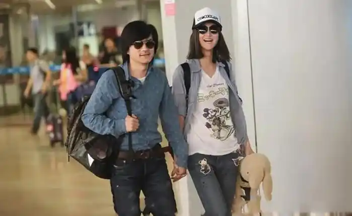 杨树鹏张歆艺婚礼(张歆艺第一个老公是谁)