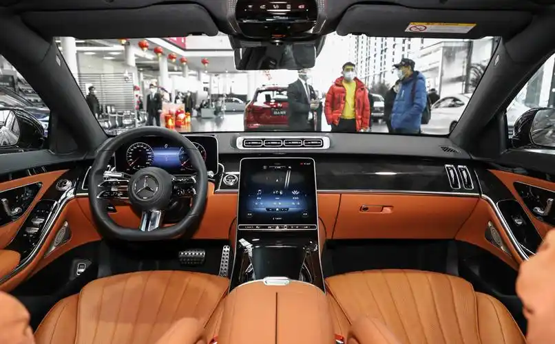 21款奔驰s400l商务型和豪华型配置差别