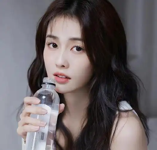 长相平平,却非要演绝世美女,到底是谁的审美出了问题?